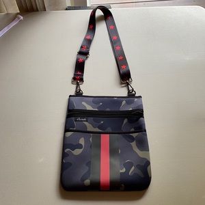 Camo a la mode bag